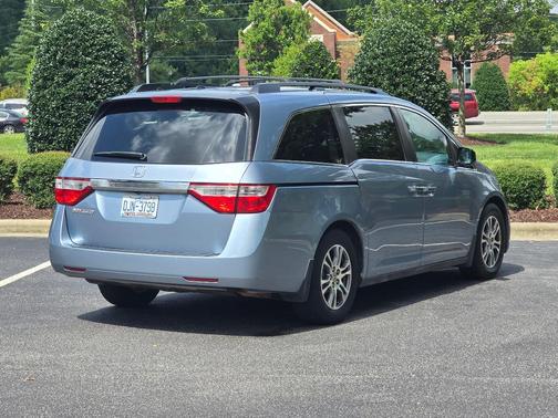 Blue 2013 Honda Odyssey EX-L