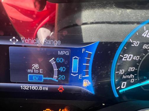 Silver 2013 Ford C-Max Hybrid SE