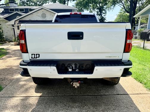 White 2017 GMC Sierra 2500 Denali