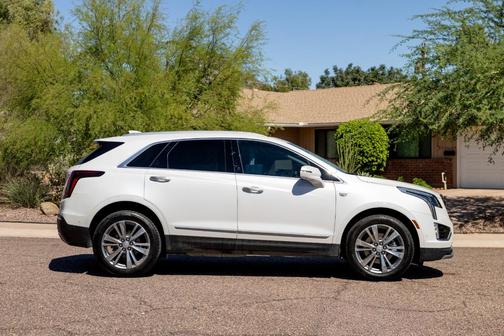 White 2023 Cadillac XT5 Premium Luxury