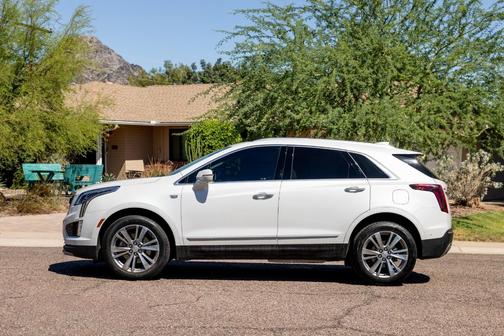 White 2023 Cadillac XT5 Premium Luxury