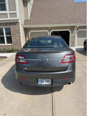 2017 Ford Taurus Limited