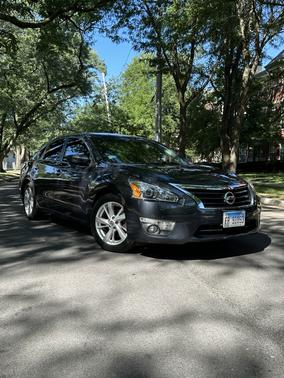 Blue 2015 Nissan Altima 2.5 SV