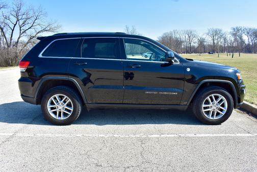 2017 Jeep Grand Cherokee Laredo