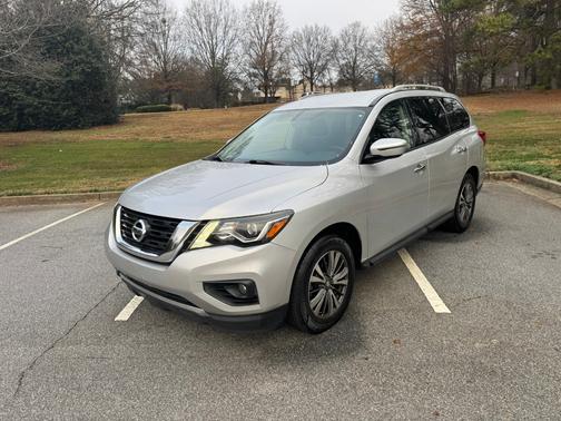 2018 Nissan Pathfinder SV