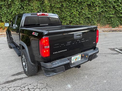 Black 2022 Chevrolet Colorado Z71