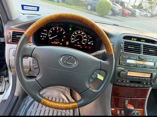 2004 Lexus LS 430 Base