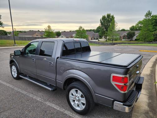 Gray 2013 Ford F-150 Lariat