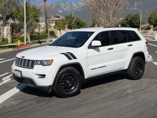 2017 Jeep Grand Cherokee Laredo