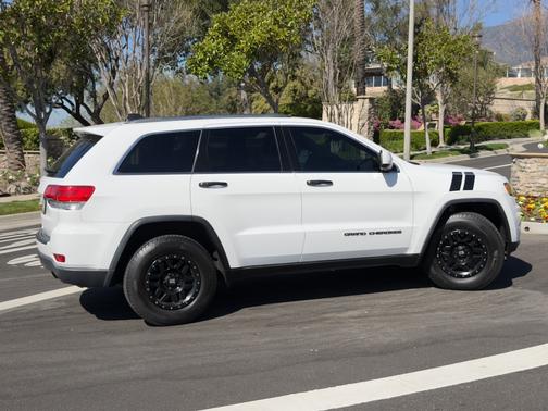 2017 Jeep Grand Cherokee Laredo