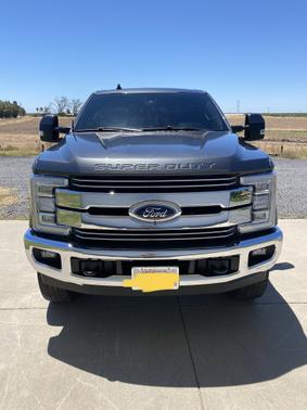 Photo 2 of 7 of 2019 Ford F-250 Lariat