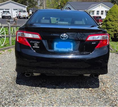 Black 2014 Toyota Camry SE
