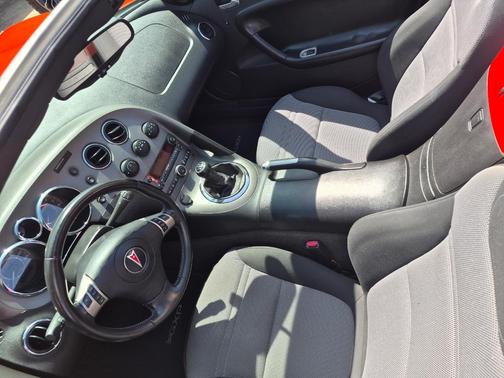 Orange 2008 Pontiac Solstice GXP