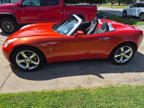 Orange 2008 Pontiac Solstice GXP