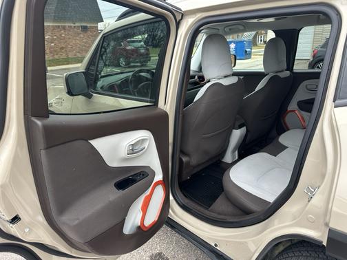 Beige 2015 Jeep Renegade Latitude