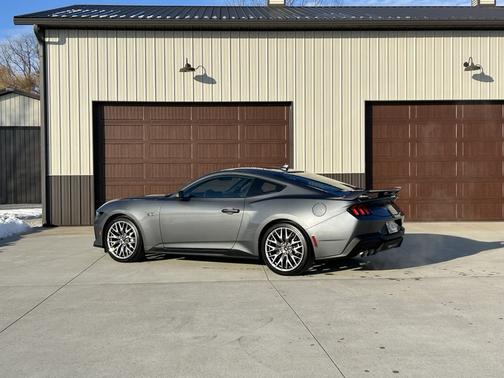 2025 Ford Mustang GT Premium