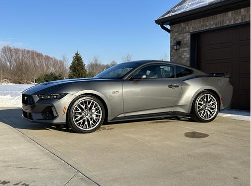 2025 Ford Mustang GT Premium