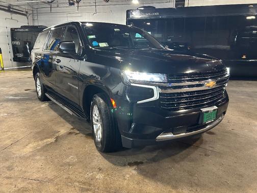 2022 Chevrolet Suburban LT