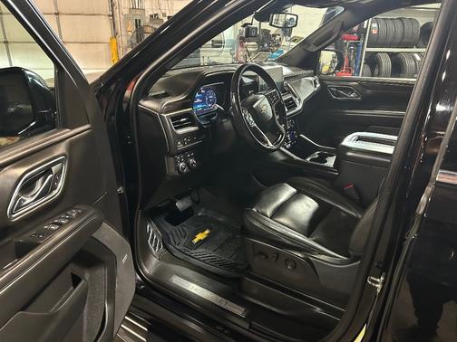 2022 Chevrolet Suburban LT