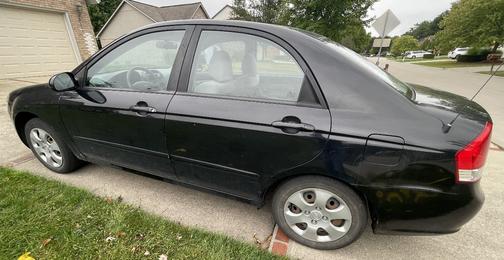 Black 2009 Kia Spectra EX