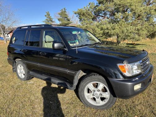 2005 Toyota Land Cruiser Base
