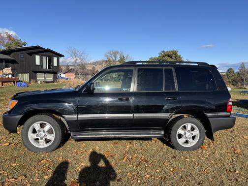 2005 Toyota Land Cruiser Base