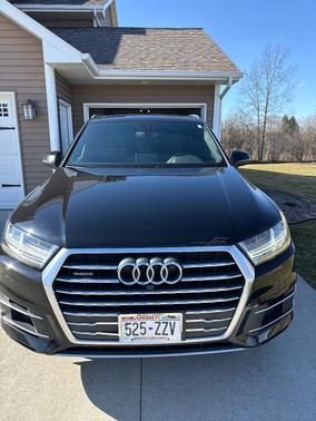 2019 Audi Q7 45 Premium Plus