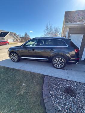 2019 Audi Q7 45 Premium Plus
