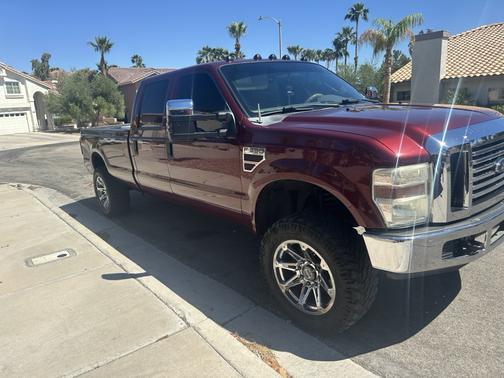 Red 2008 Ford F-350 XLT Crew Cab Super Duty