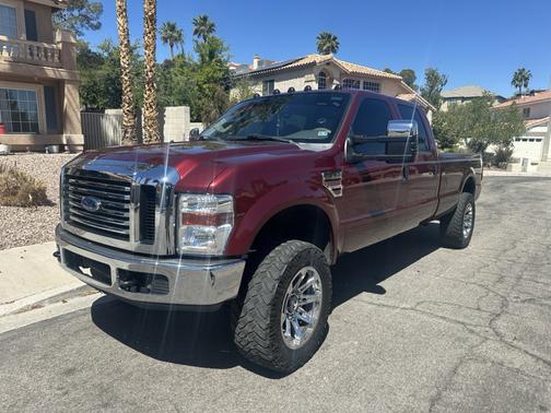 Red 2008 Ford F-350 XLT Crew Cab Super Duty