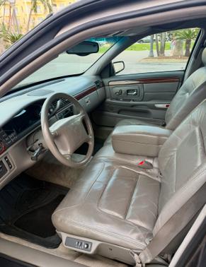 1999 Cadillac DeVille Base