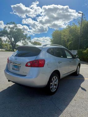 Silver 2013 Nissan Rogue SV w/SL Pkg