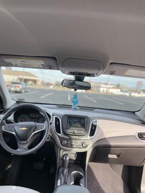 Photo 5 of 9 of 2019 Chevrolet Equinox LS
