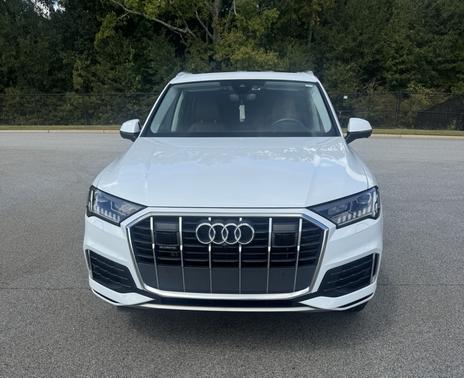 2023 Audi Q7 45 Premium Plus