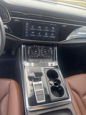 2023 Audi Q7 45 Premium Plus