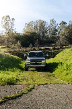 Gray 2002 Chevrolet Silverado 2500 LS H/D Crew Cab