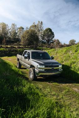 Gray 2002 Chevrolet Silverado 2500 LS H/D Crew Cab