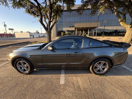 2011 Ford Mustang V6