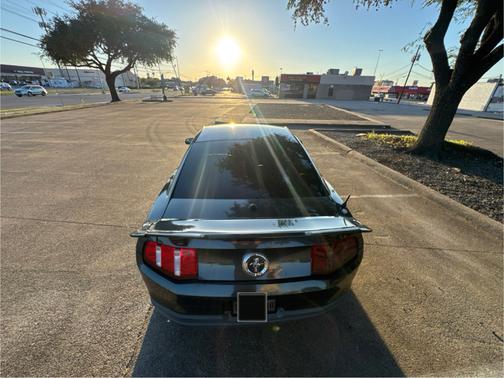 2011 Ford Mustang V6