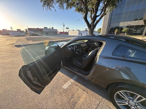 2011 Ford Mustang V6