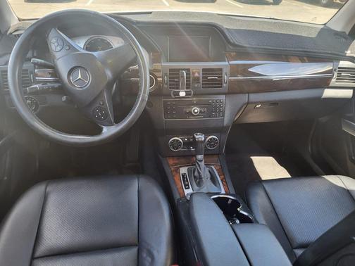 White 2010 Mercedes-Benz GLK-Class GLK 350