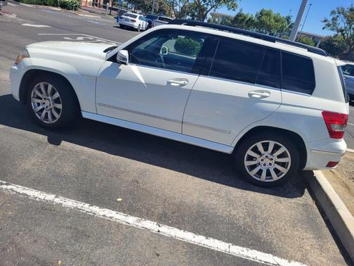 White 2010 Mercedes-Benz GLK-Class GLK 350