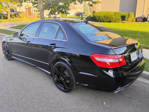Black 2011 Mercedes-Benz E-Class E 350 4MATIC