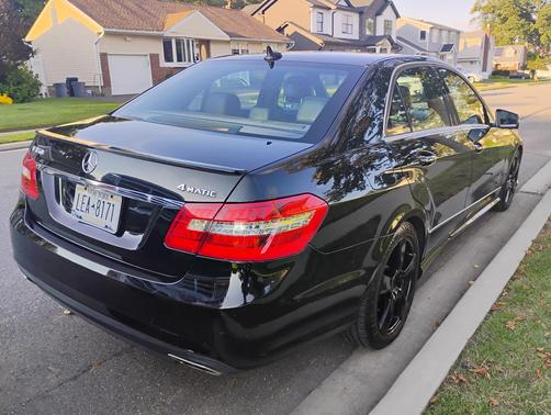 Black 2011 Mercedes-Benz E-Class E 350 4MATIC