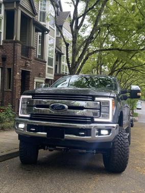 Beige 2018 Ford F-350 Lariat