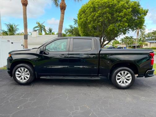 Black 2022 Chevrolet Silverado 1500 Limited Custom