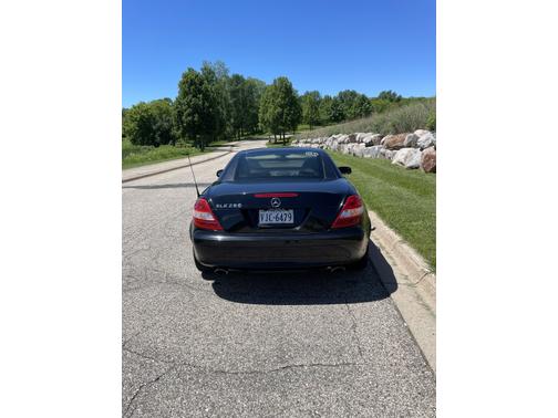 2006 Mercedes-Benz SLK-Class Base