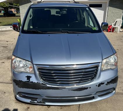 2013 Chrysler Town & Country Touring-L