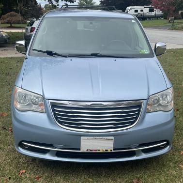 2013 Chrysler Town & Country Touring-L