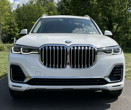 Photo 4 of 13 of 2020 BMW X7 xDrive40i